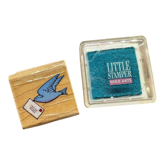 Hero Arts Sparrow Delivery Wood Mounted Runner Stamp Mail Carrier NEW - Picture 1 of 6